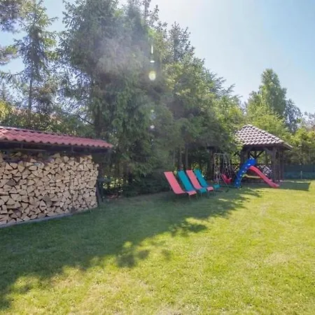 With A Private Garden In Lubiatow Nyaraló